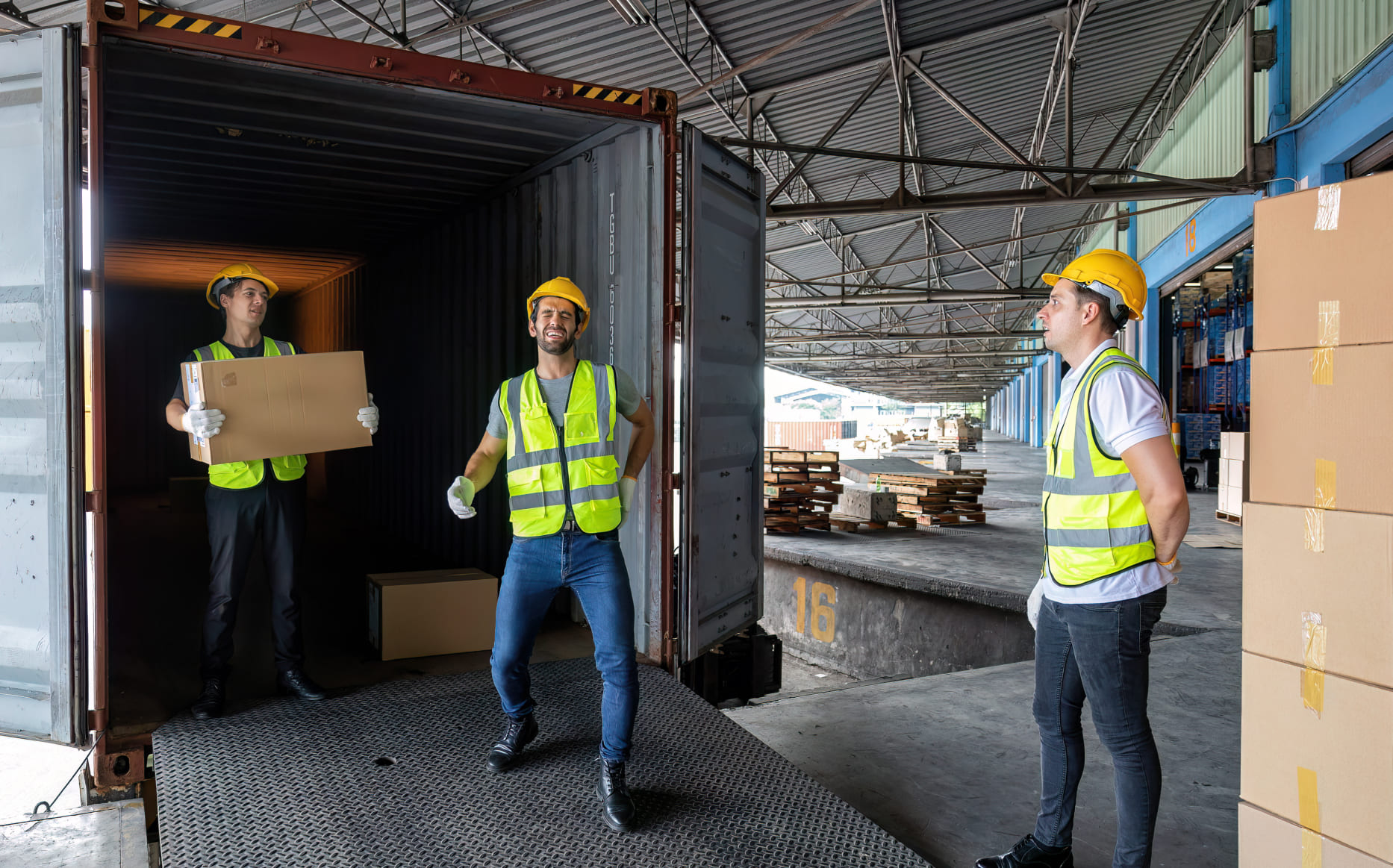 Mengenal Arti Loading Barang dalam Logistik