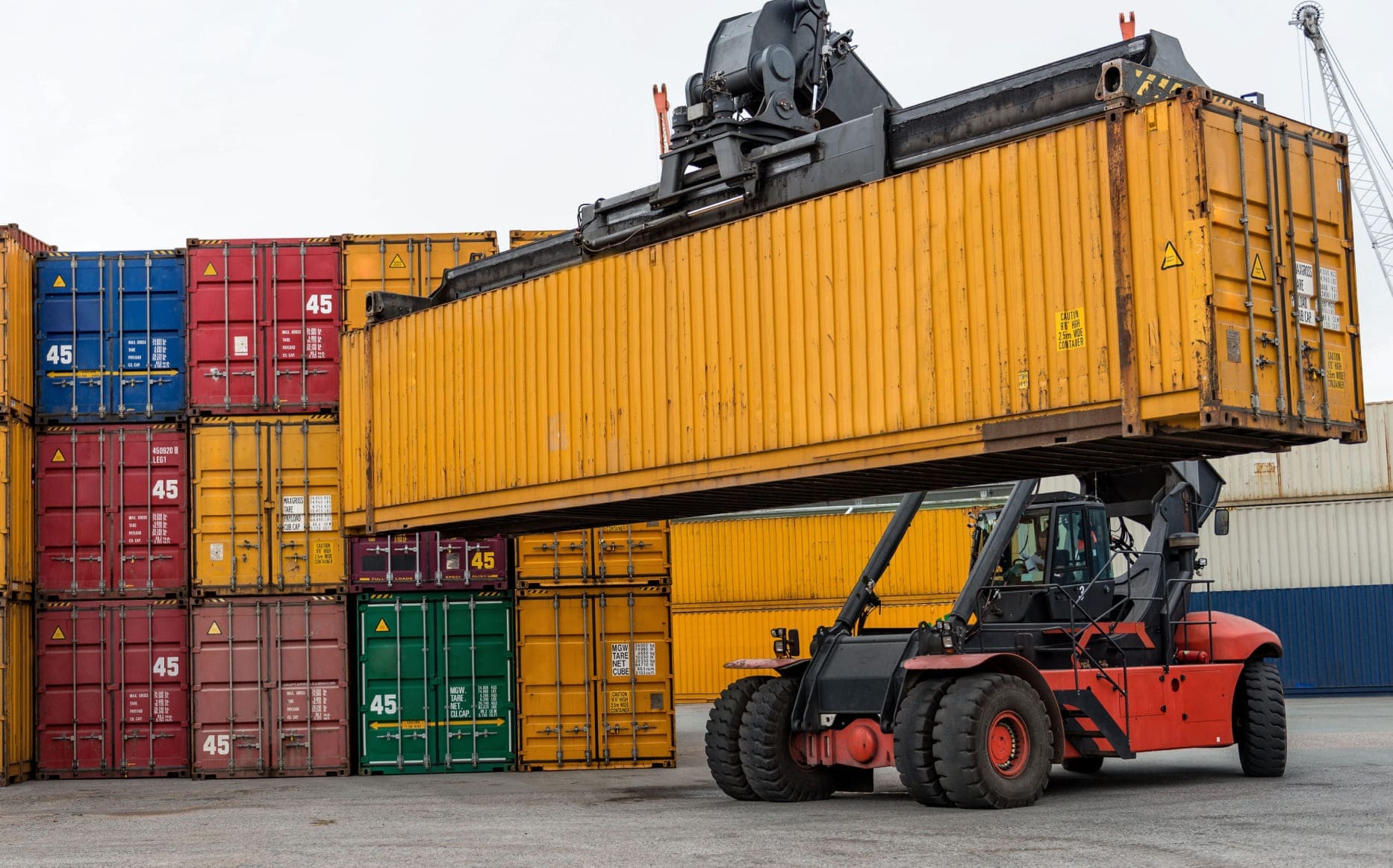 Keuntungan SOC Container dan Bedanya dengan COC